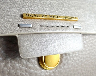 Shop Marc Jacobs Women's Sheltered Island Pebbled Leather Shoulder Bag In Cement