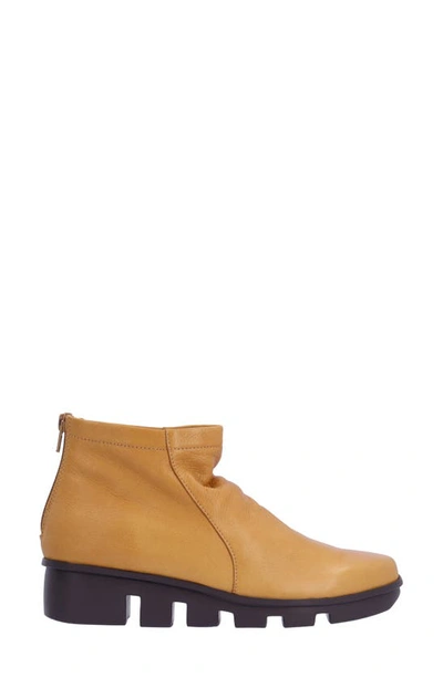 L'amour Des Pieds Hesper Bootie In Lioness