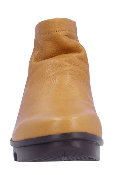 L'amour Des Pieds Hesper Bootie In Lioness