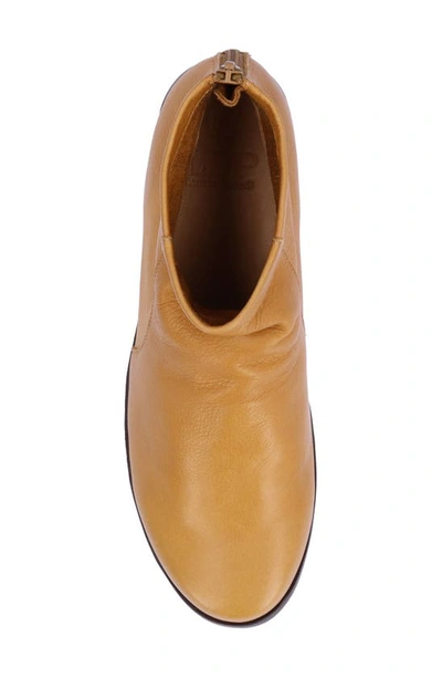 L'amour Des Pieds Hesper Bootie In Lioness