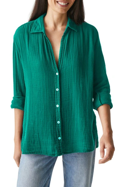 Shop Michael Stars Leo High-low Cotton Gauze Button-up Shirt In Kelly