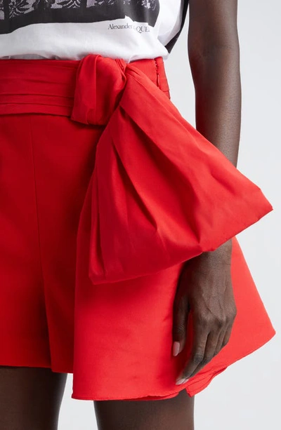 Alexander Mcqueen Tailored Bow Shorts In Lust Red
