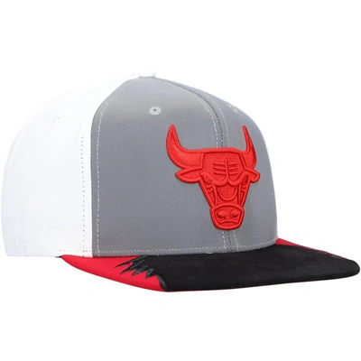 Shop Mitchell & Ness Gray/white Chicago Bulls Day 5 Snapback Hat