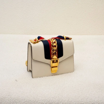 Pre-owned Gucci White Leather Small Web Sylvie Shoulder Bag