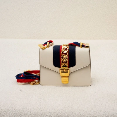 Pre-owned Gucci White Leather Small Web Sylvie Shoulder Bag