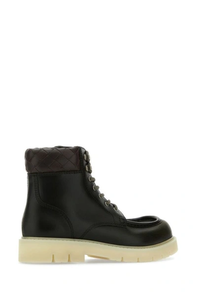 Shop Bottega Veneta Man Two-tone Leather Haddock Ankle Boots In Multicolor