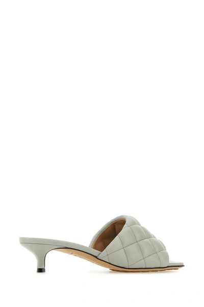 Shop Bottega Veneta Woman Light Grey Nappa Leather Padded Sandals In Gray