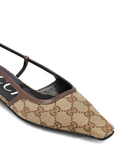 Shop Gucci Low Shoes In Beige Ebony/n.maple
