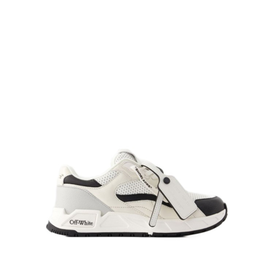 Shop Off-white Runner B Sneakers - Leather - White/ Black