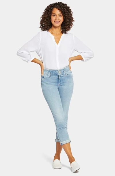Nydj Chloe Hollywood Frayed Capri Jeans In Promise