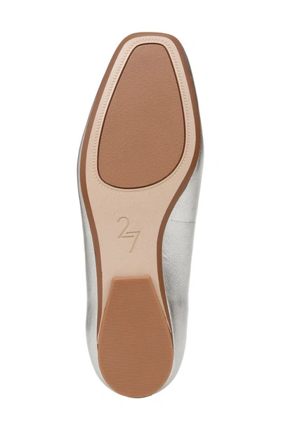 27 Edit Naturalizer Carla Flat In Silver Leather