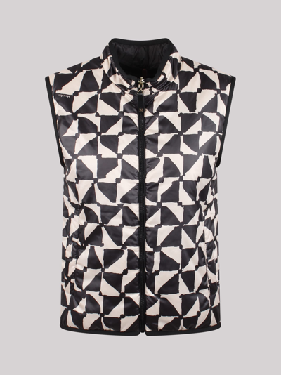 Shop Max Mara The Cube Reversible Gilet In Water-resistant Fabric