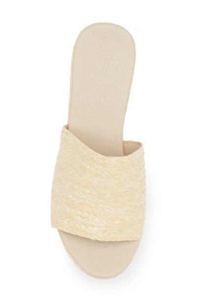 Chocolat Blu Raffia Platform Slide Sandal In Cream Raffia