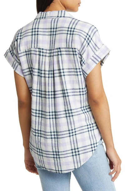 Caslon Short Sleeve Linen Blend Camp Shirt In White- Purple Winter Buffalo