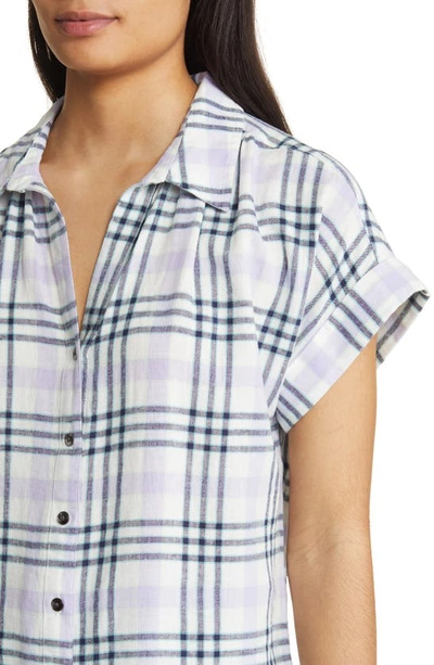 Caslon Short Sleeve Linen Blend Camp Shirt In White- Purple Winter Buffalo