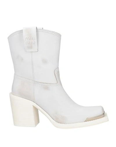 Shop Miu Miu Woman Ankle Boots Light Grey Size 6 Calfskin