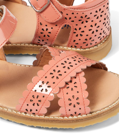 Petit Nord Crossover Scallop Flower Leather Sandals In Orange