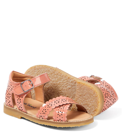 Petit Nord Crossover Scallop Flower Leather Sandals In Orange