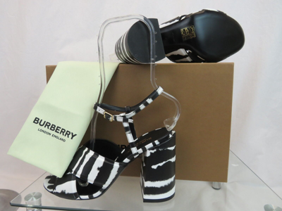 Pre-owned Burberry Castlebar Black White Leather Buckle Strap Sandal Pumps 38.5 Italy In Black/white
