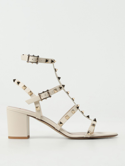 Shop Valentino Rockstud Sandal In Leather In Ivory
