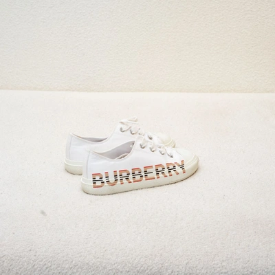 Pre-owned Burberry White Logo Lace-up Trainers, 32