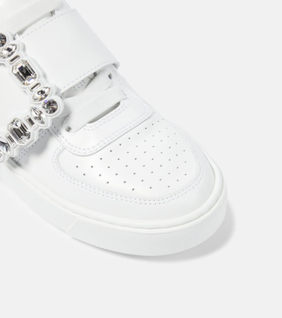 Roger Vivier Very Vivier Leather Low Top Sneakers In White