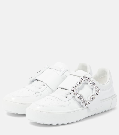 Roger Vivier Very Vivier Leather Low Top Sneakers In White