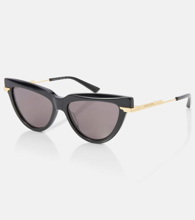 Bottega Veneta Cat-eye Sunglasses In Black