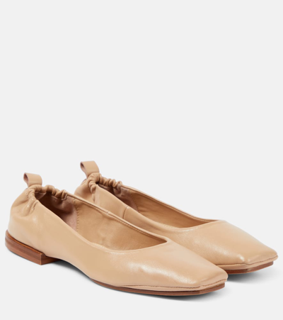 Shop Souliers Martinez Montjuic Leather Ballet Flats In Pink