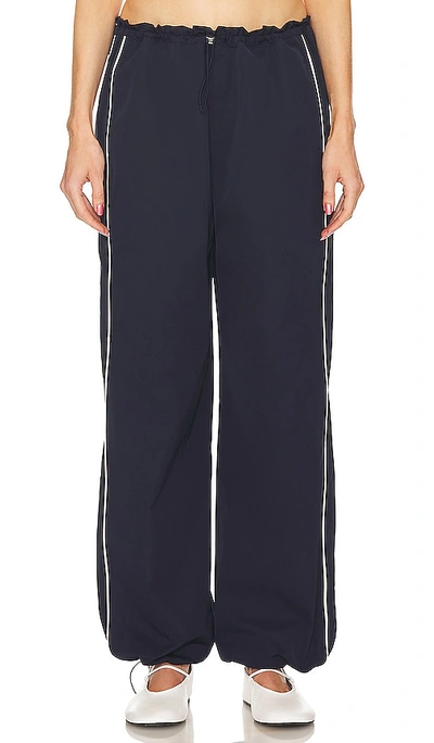 Grlfrnd Cinched Waist Wide Leg Pant In Navy