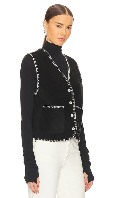 Donni Polar Fleece Stitch Vest In Black