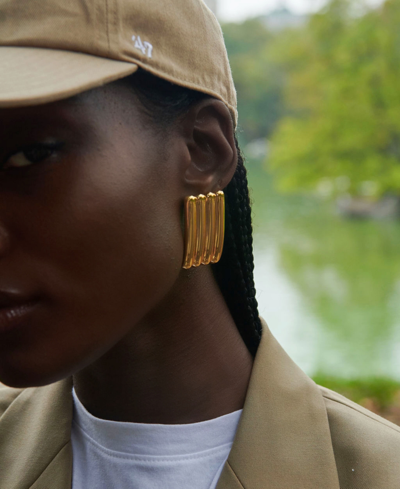 Oma The Label 18k Gold-plated Ribbed Drop Earrings In Gold Tone