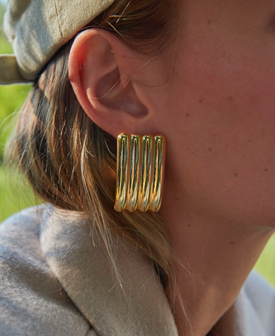 Oma The Label 18k Gold-plated Ribbed Drop Earrings In Gold Tone
