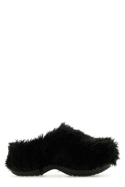 Shop Balenciaga Fluffy Slippers In Black