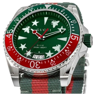 Pre-owned Gucci Ya136339 Men's Dive Green Dial Quartz Watch