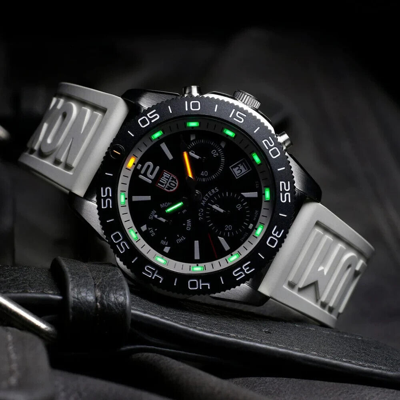 Pre-owned Luminox Pacific Diver Xs.3141 Men's Quartz Watch White Rubber Band 44mm Case
