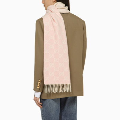 Shop Gucci Ivory/pink Cashmere Scarf With Logo Women In Multicolor