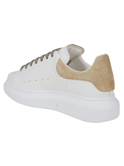 Shop Alexander Mcqueen Sneaker Oversize Pelle In White Camel