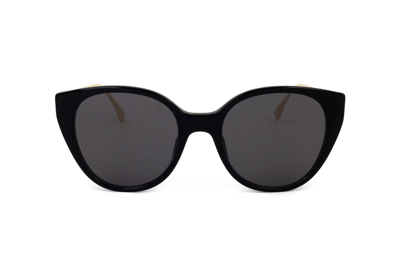 Shop Fendi Eyewear Cat In Black