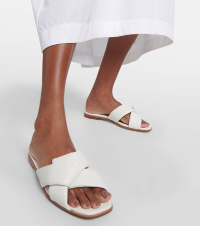 Ferragamo Pantoletten Aus Leder In Weiss
