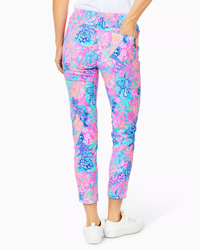 Lilly Pulitzer Upf 50+ Luxletic 28" Corso Pant In Multi Splendor In The Sand Golf