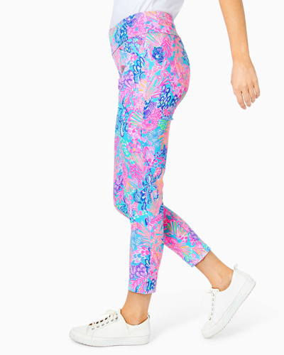 Lilly Pulitzer Upf 50+ Luxletic 28" Corso Pant In Multi Splendor In The Sand Golf