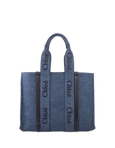 Shop Chloé Denim Woody Large Shopping Bag With Shoulder Strap In Blue