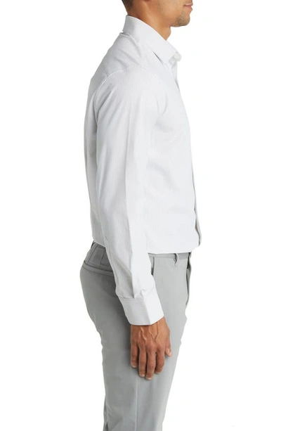 Shop Mizzen + Main Mizzen+main Leeward Trim Fit Stripe Performance Button-up Shirt In Silver Banker Stripe