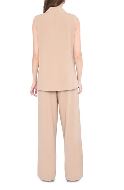 Wayf Wilshire Vest In Khaki