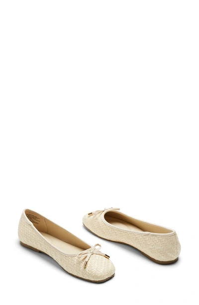 Reaction Kenneth Cole Elstree Flat In Natural Raffia