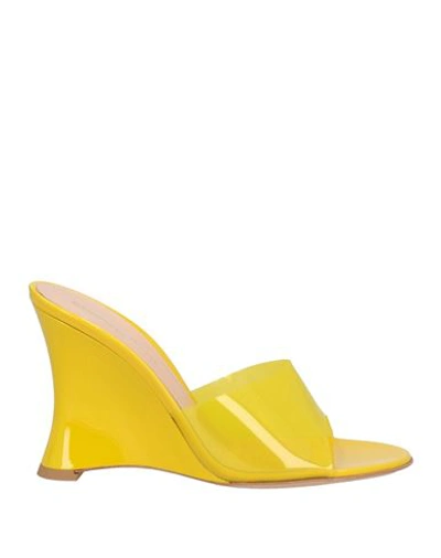 Shop Gianvito Rossi Woman Sandals Yellow Size 7 Plastic