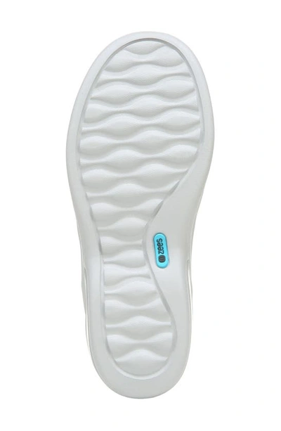 Bzees Niche Womens Cushioned Slip-on Shoes In Bright White Ribbed Sparkle