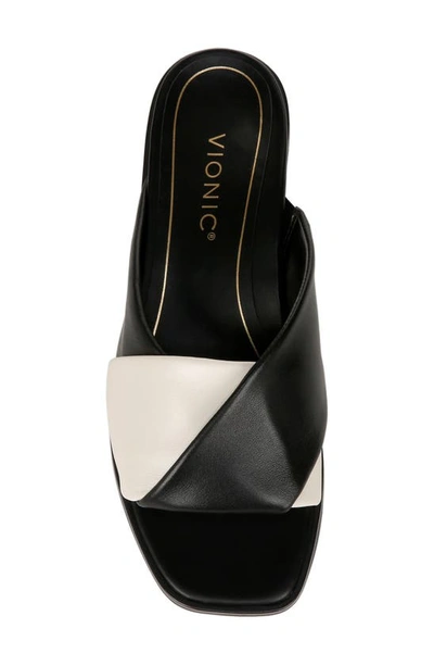 Vionic Miramar Slide Sandal In Black/ Cream