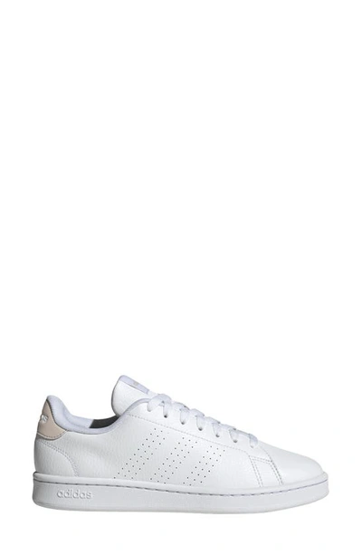Adidas Originals Advantage Trainer In White/white/putty Mauve